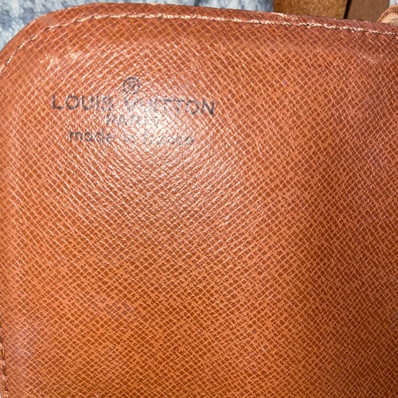 Louis Vuitton - Picture 11 of 15